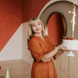 春のガラパーティードレス選び！40代が輝く上品で華やかな装い