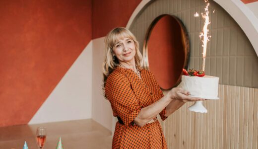 春のガラパーティードレス選び！40代が輝く上品で華やかな装い